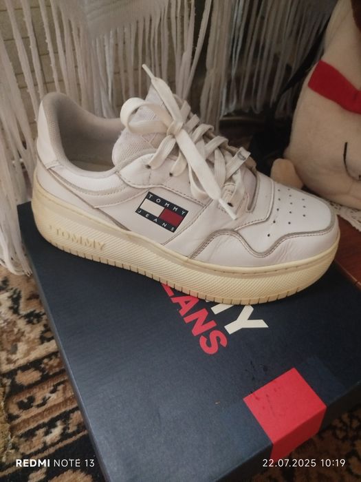 Женские кроссовки Сникерсы.ТОММY JEANS.р.38.450гр.