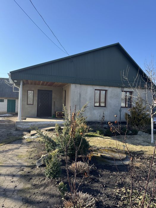 Будинок з газом і ремонтом, 75 м², 25 соток, 16 км від Житомира