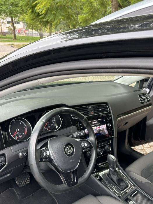 Volkswagen Golf Variant 1.6 TDI Highline DSG