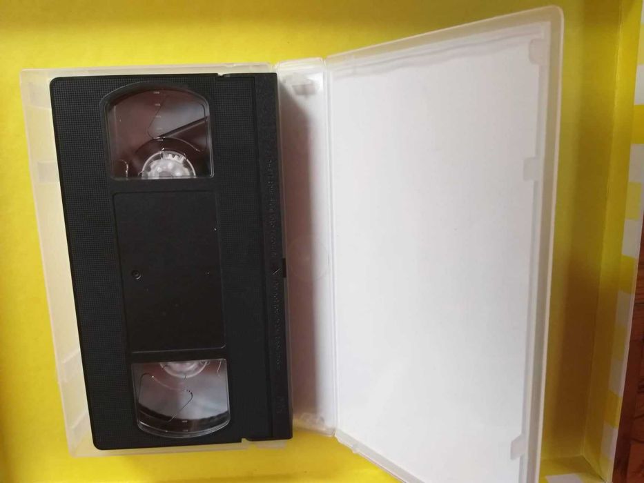 VHS A Branca de neve e a rosa vermelha