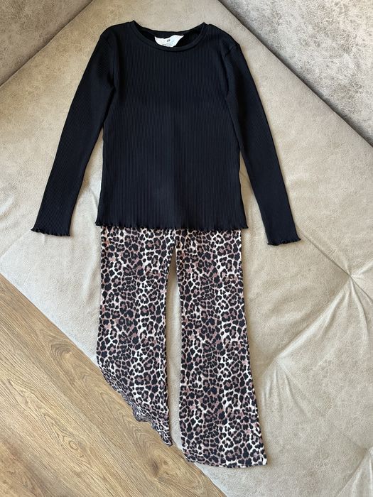 Комплект костюм ( реглан, лосіни кльош лео)