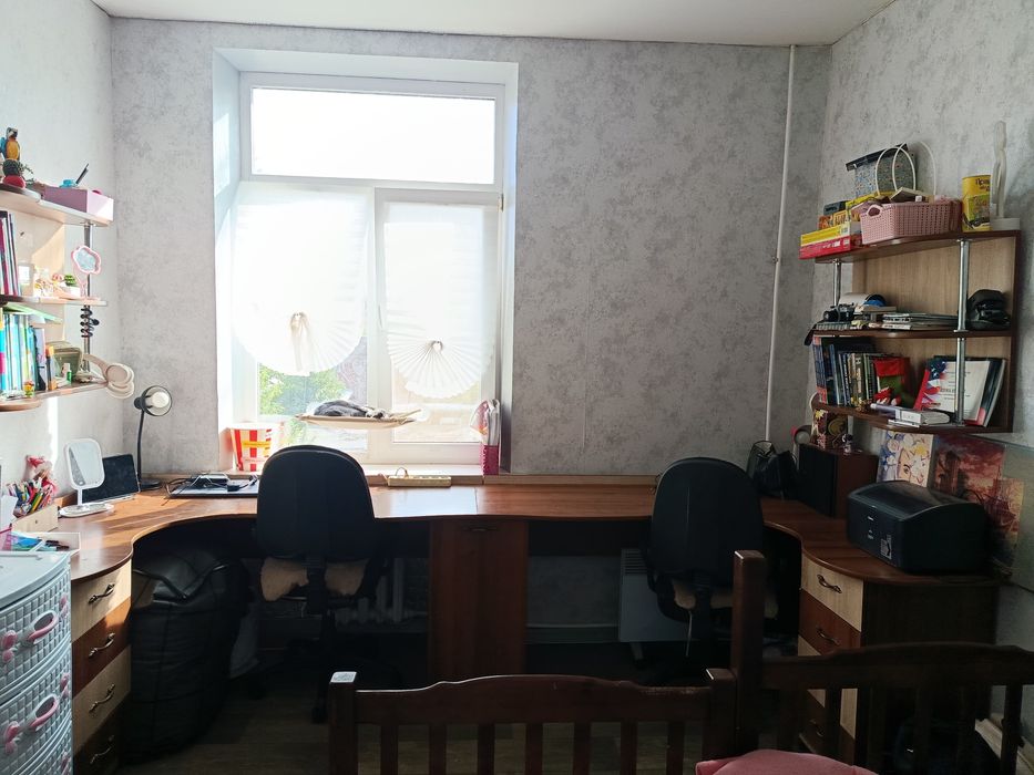 Продам письмовий стіл на два робочих місця