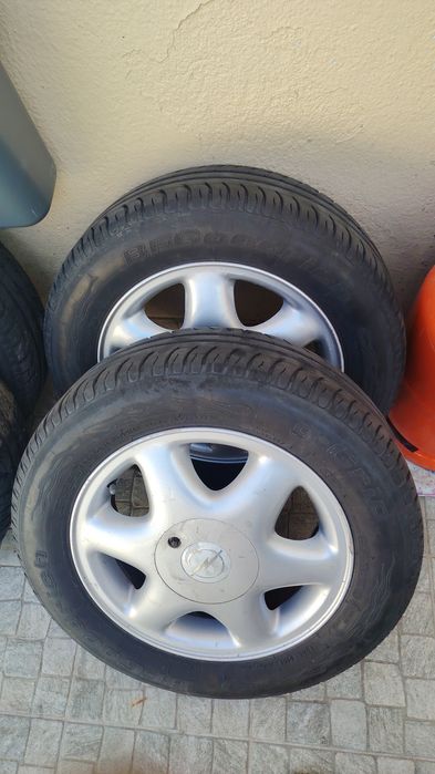 Rodas de Opel astra Hatch 4 furos