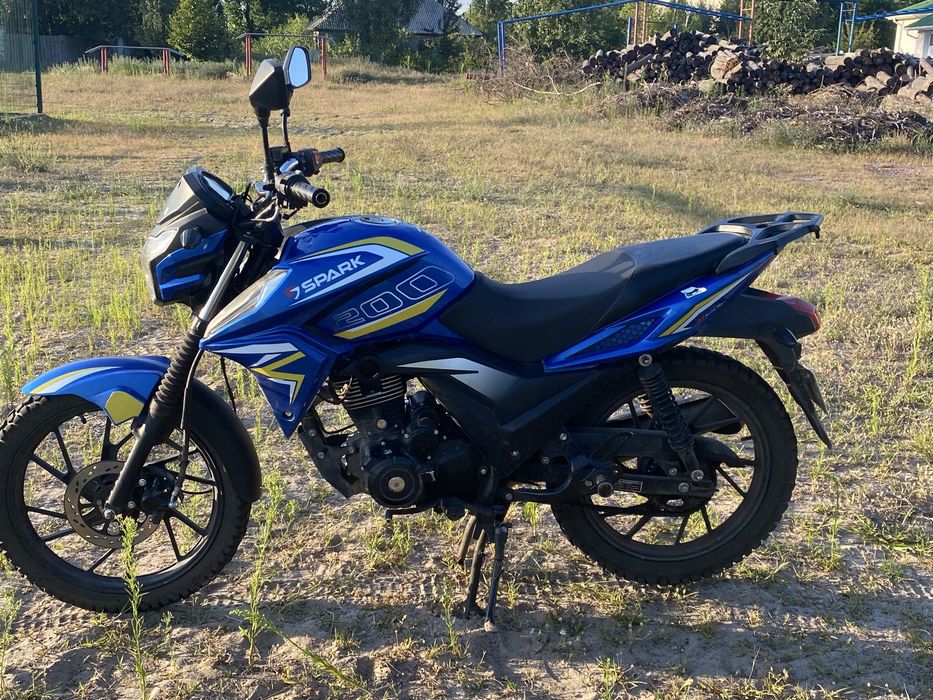 Продам мотоцикл спарк 200кубов