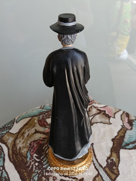 Estátua Padre Cruz
