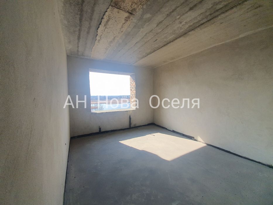 Квартира у новобудові з гарним краєвидом