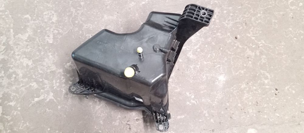 Sprzedam oryginalny zbiornik adblue Mercedes sprinter