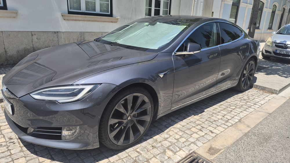 Model S Long Range Plus Autonomia 640kms