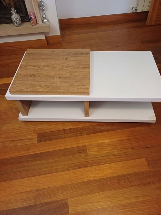 Mesa de centro ou mesa para televisão