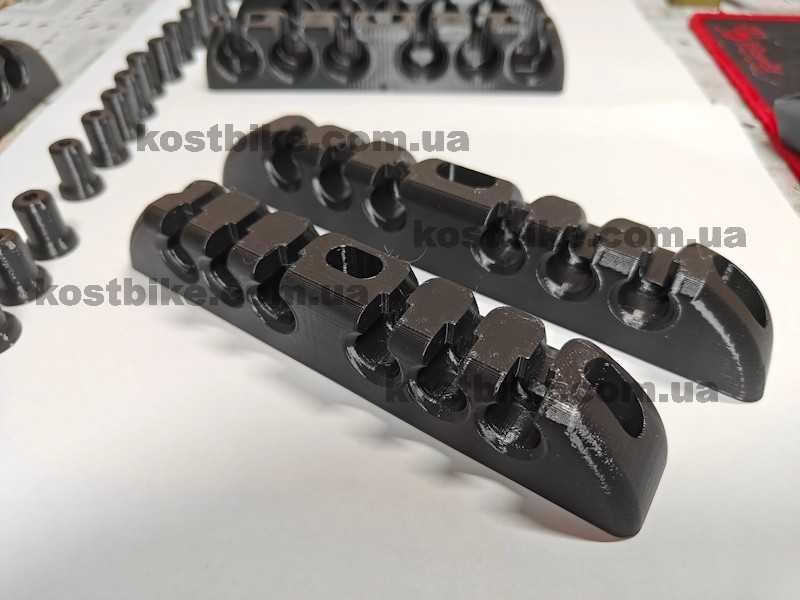 Тримач мотузок сушарки стельової настінної фіксатор гребінка ковпачків