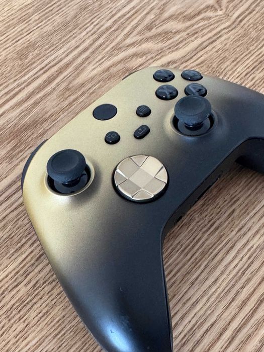 Comando Xbox Gold Shadow Special Edition — Muito bom estado, sem drift