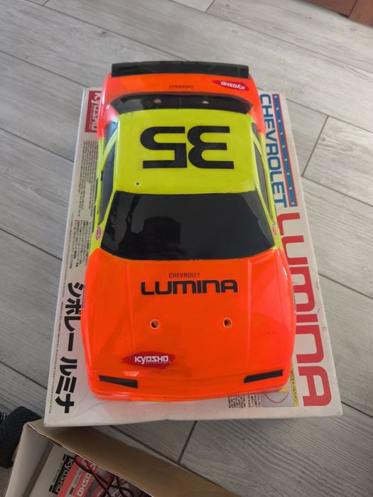 Kyosho Lumina dirt oval model rc