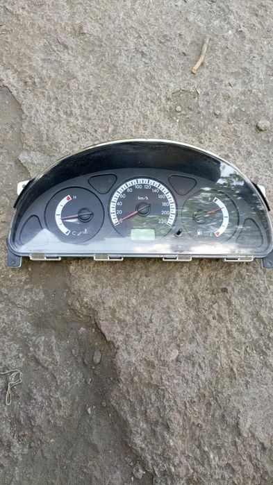 Панель приборов lanos латвійська