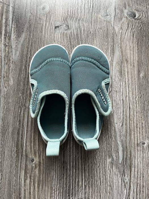 Buty do wody Decathlon rozmiar 24-25