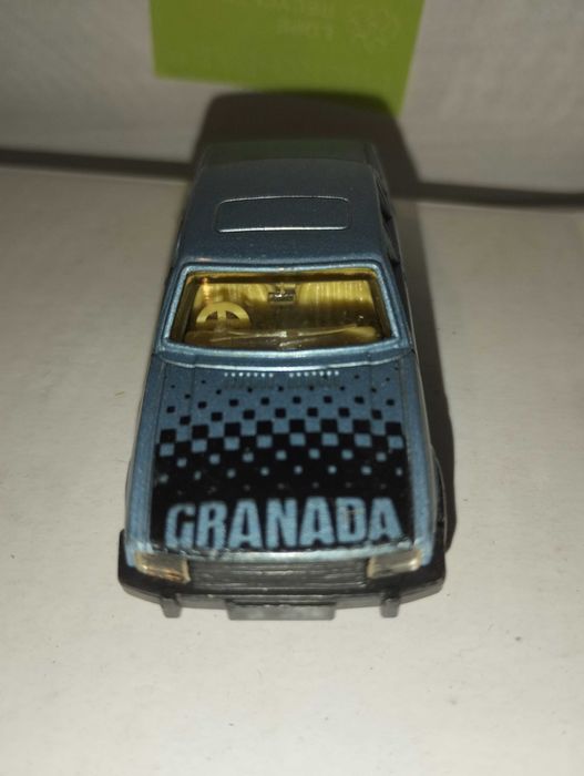 Pojazd auto Edocar 1986 Macau Ford Granada metalowy kolekcji resorak