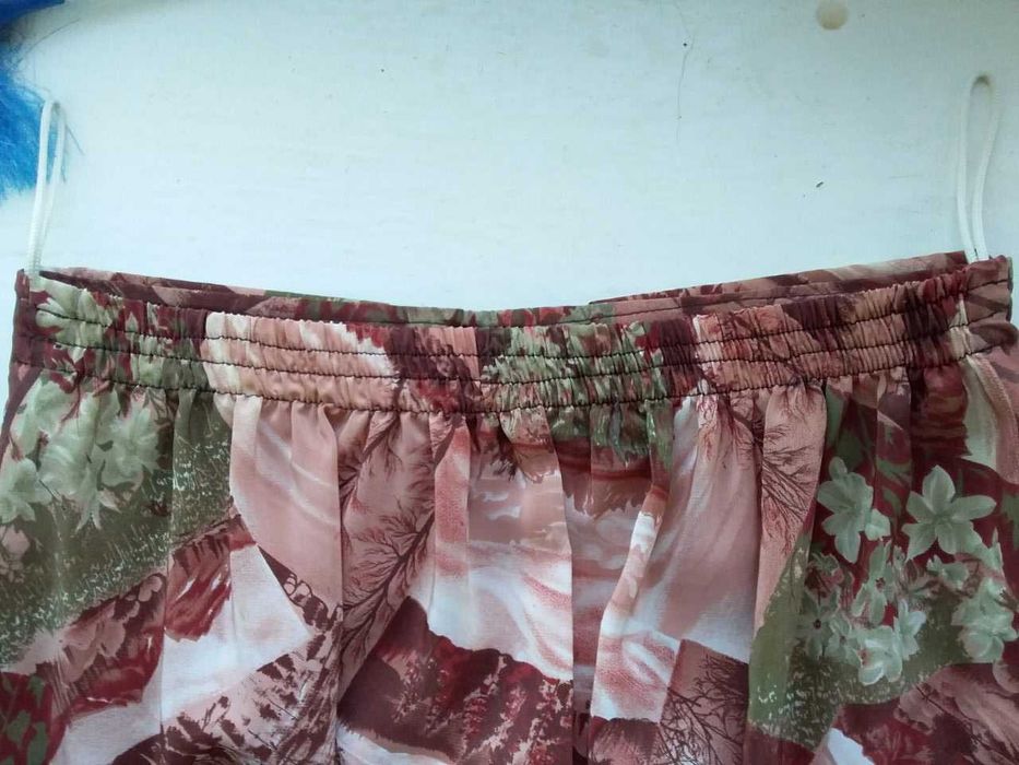 Пестрая женская юбка