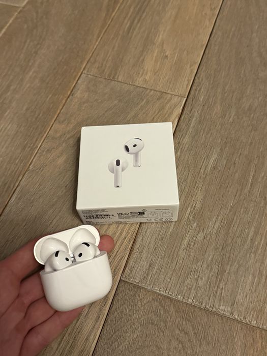 Słuchawki AirPods 4 ANC