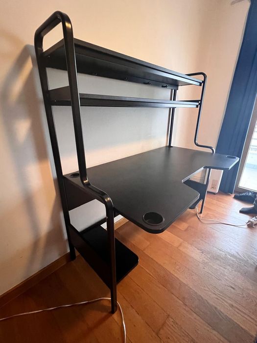 Fredde Desk64740309938435121