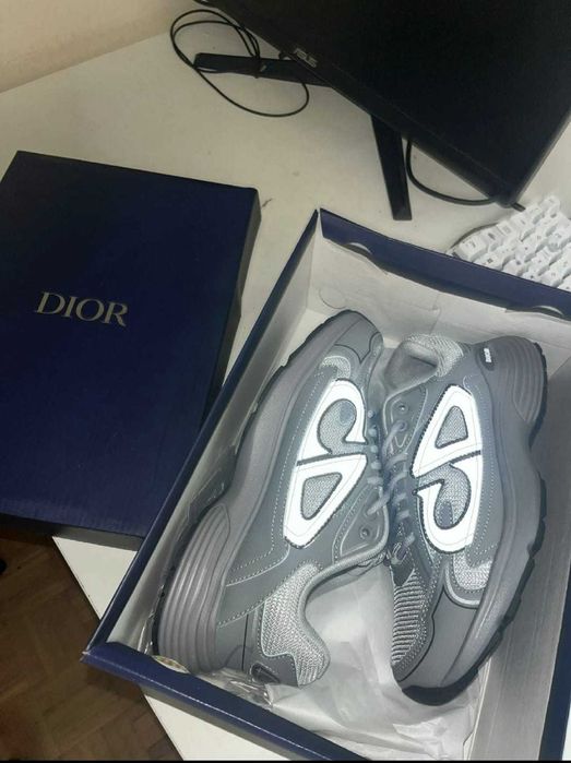 Dior B30 cinza