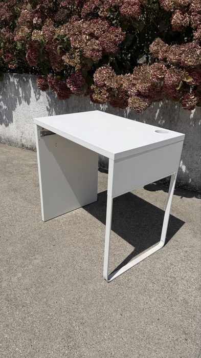 Secretária IKEA MICKE Branca – 73x50 cm, sem gaveta, Gestão de Cabos