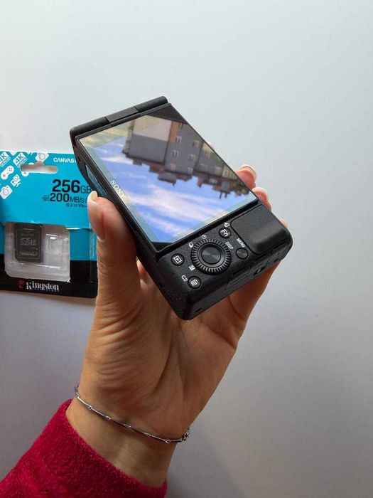 Продам Sony ZV-1A + + карта памʼяті 256 GB