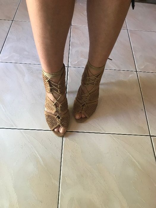 Botki Sandaly zamszowe camel do kostki 38 wiazane obcas