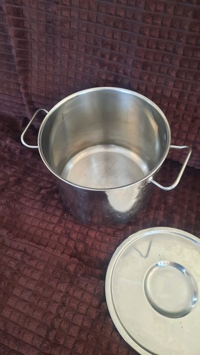 Кастрюля  нержавейка  8 литров