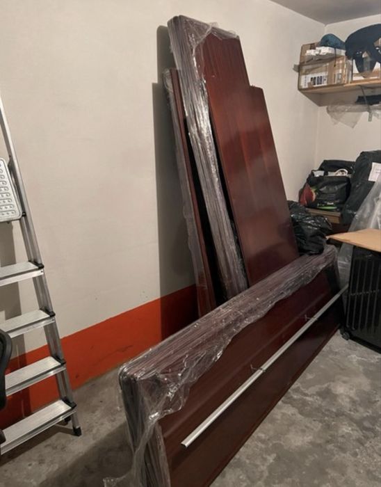 Mobilia ee quarto em madeira de mogno