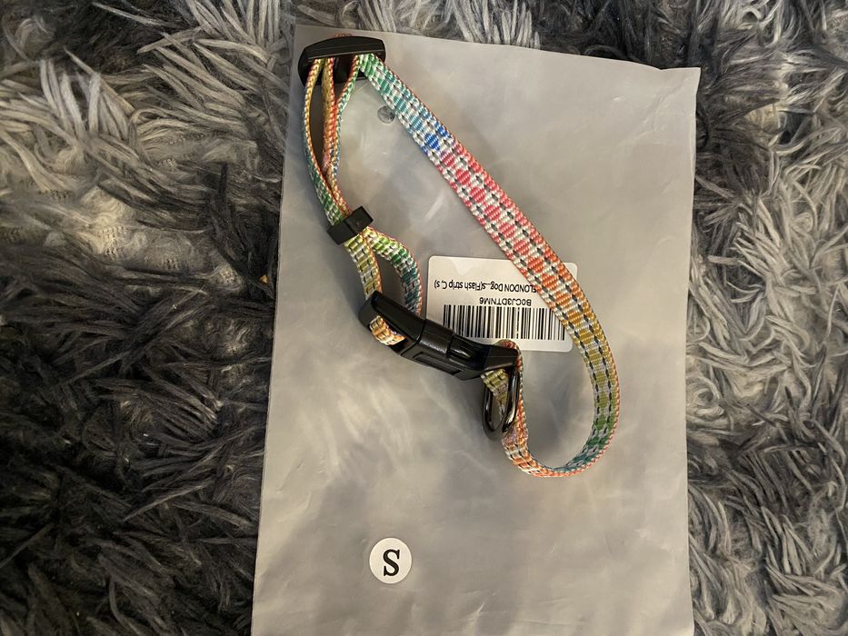 Одяг для собак , намордник