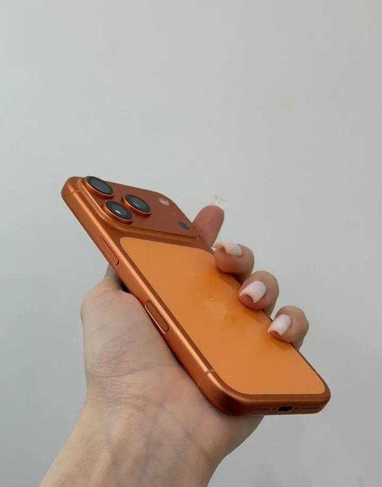 iPhone 17 Pro, 256 ГБ, SIM + eSIM
