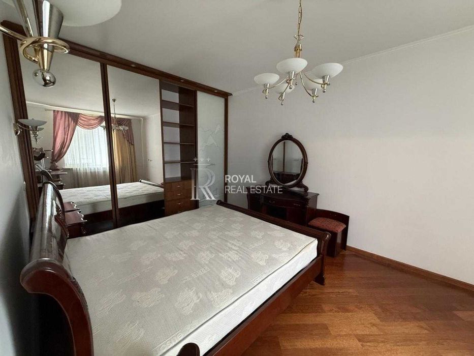 Продаж Квартири 76 м2, вул. Салютна 1б, метро Нивки, Шевченківський район