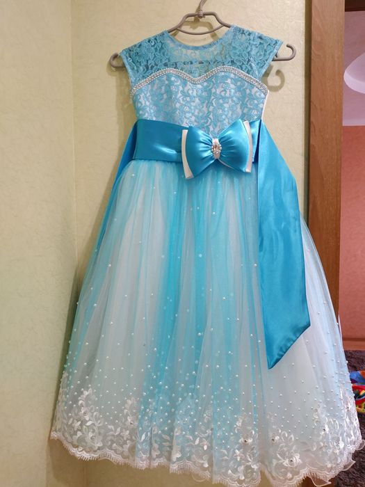 Продам нарядное платье