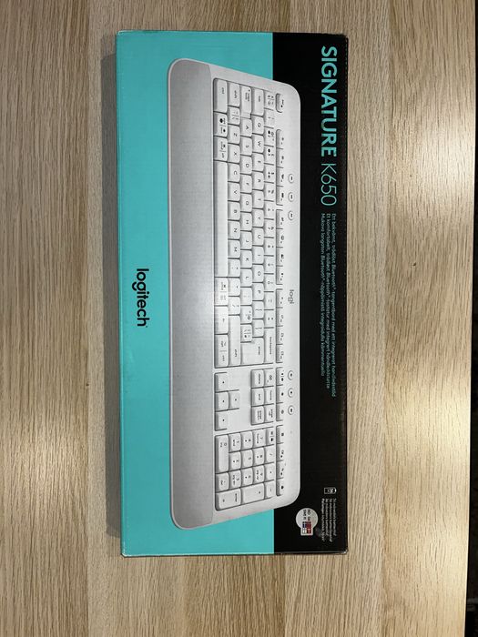 Klawiatura bezprzewodowa Logitech Signature K650 z podpórką pod nadgarstki