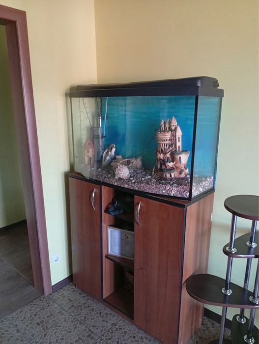 Акваріум з тумбою