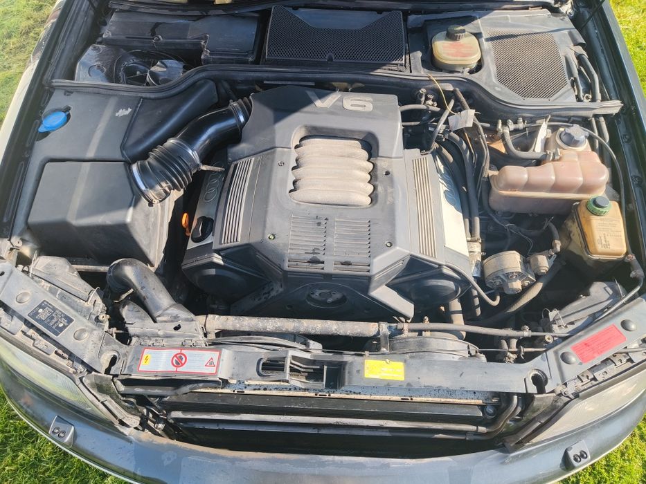 Audi A8 D2 2.8 V6