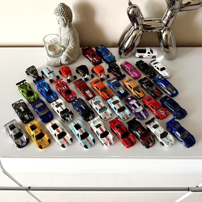 Hot Wheels Ford та старі OldSchool моделі