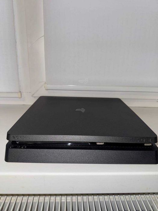 Playstation 4 slim 1tb