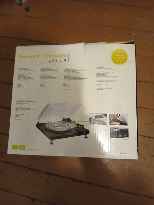 Продам проигрыватель виниловых пластинок датского бренда AGK (модель 10341 / Compact Turntable with USB).