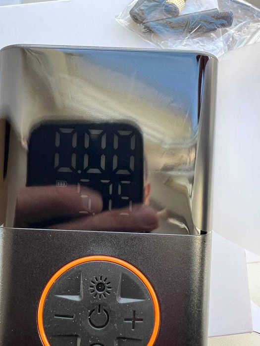 Портативний компресор для авто