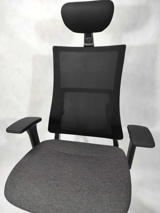 Profim VIOLLE NET 151SFL P62PU – ergonomiczny fotel biurowy z zagłówkiem