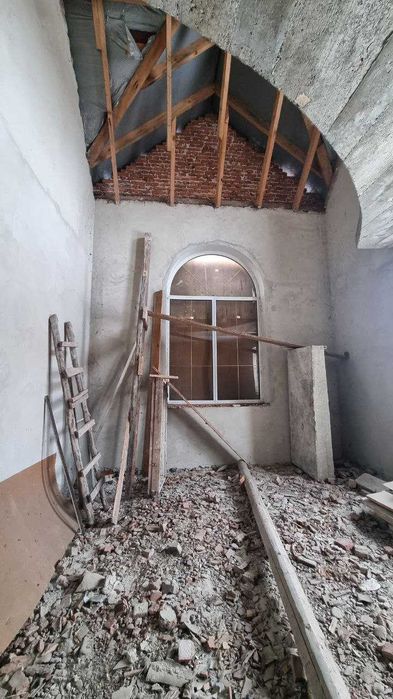 Продається просторий приватний будинок в Івано-Франківську