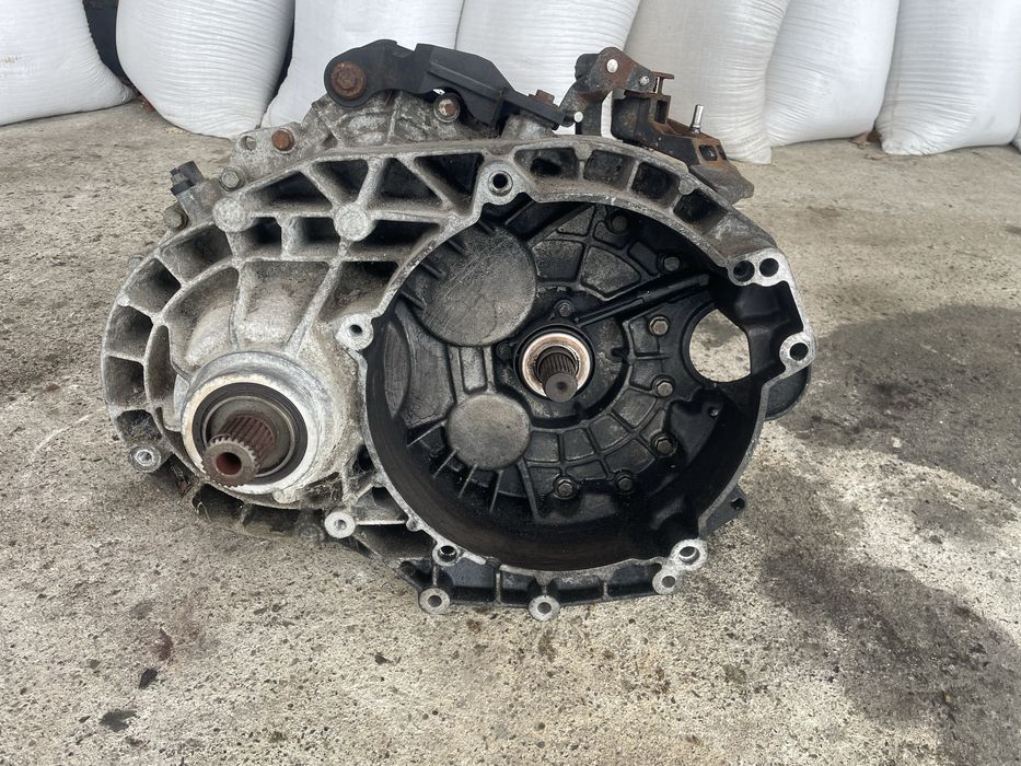 Коробка передач Volkswagen T5 2.5 механічна