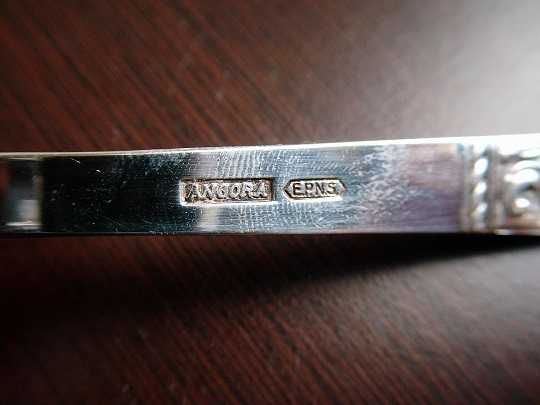 Piękne ozdobne łyżki srebrne England