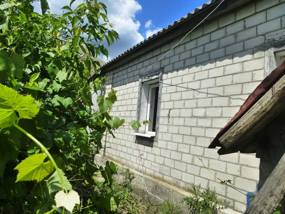 Терміново продам будинок в м. Зміів