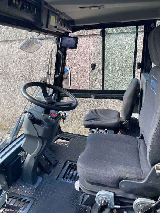 Підмітально-прибиральна машина SCHMIDT SWINGO 200