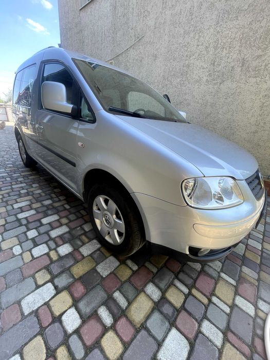 volkswagen caddy 1.6 бензин