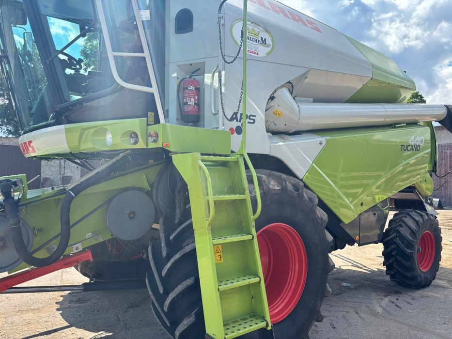 Claas Tucano 440