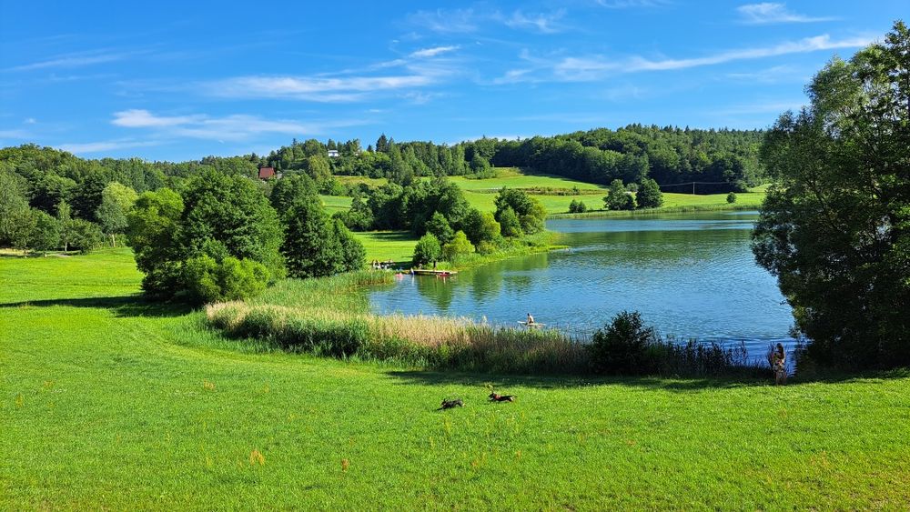 Domek Łapalice, Kartuzy, Kaszuby, nad jeziorem.