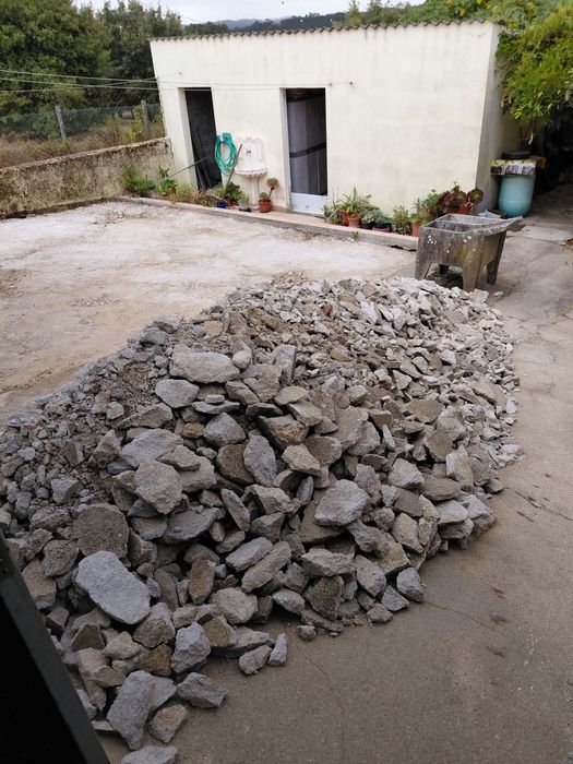Faço limpeza de entulho e todos tipos de lixos