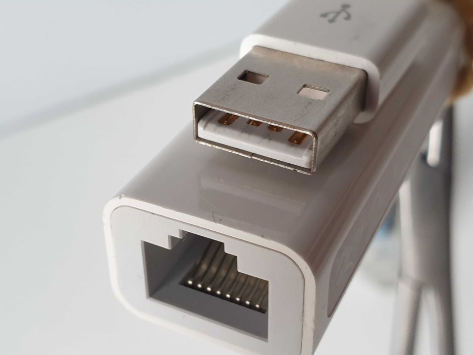 Apple MC704FE/A   USB Ethernet  A1277  100 Мбіт/с. Mac OS